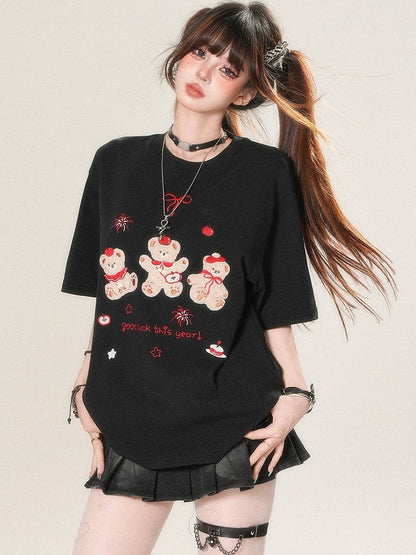 ホワイト/ブラックのかわいいデイリーアップリケベア刺繍Tシャツレター花火