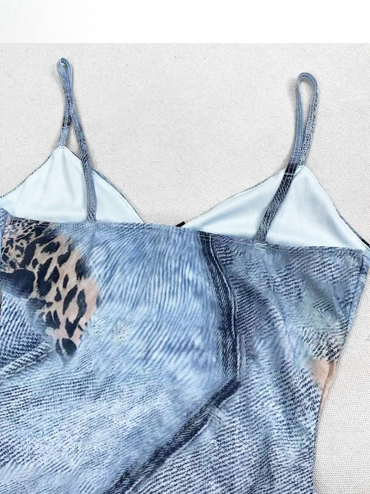 Y2K フリルとドレスキャミ付き ブルーキャミソール ブラックカスケードトリムスカート グラマラスハイロー