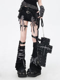 Applikation Bein Schmetterling mit schwarzen Stulpen und Saum Jeansshorts Schnürdetails Grau