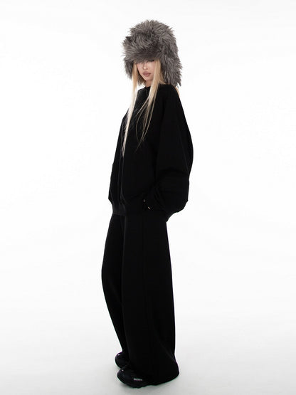 Schwarze, lockere Jogginghose mit weitem Bein und Schlupfdesign