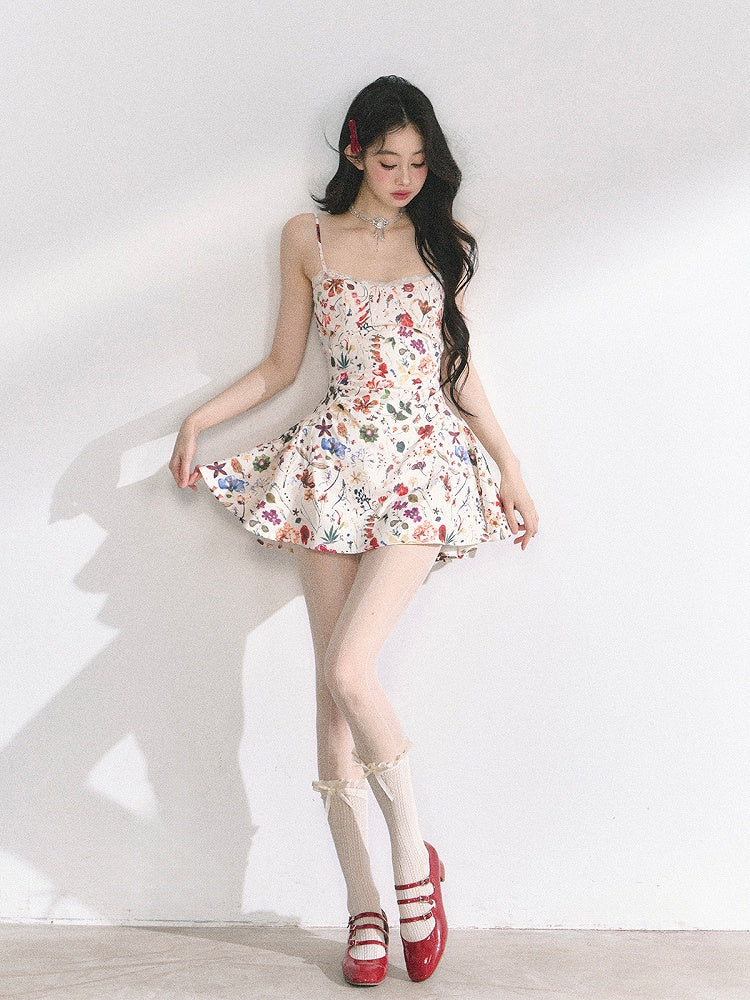 Beiges, floral bedrucktes, weihnachtliches Cami-Kleid, lange/kurze Version