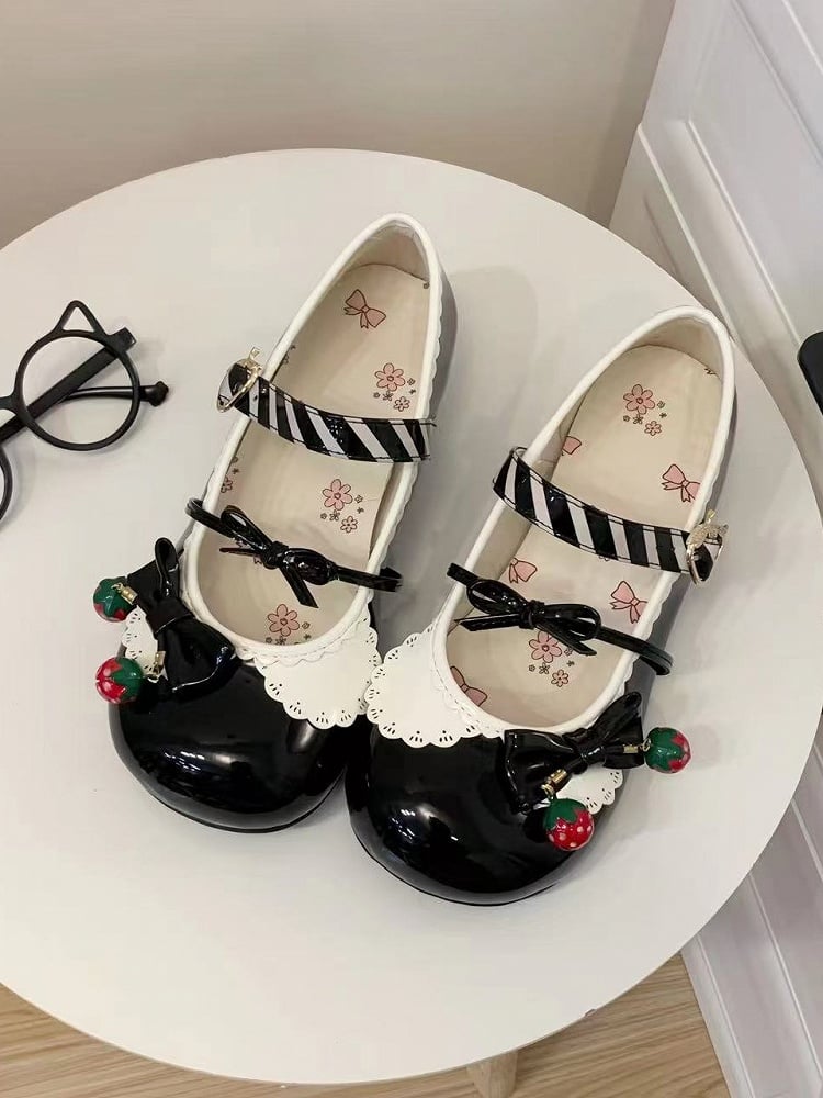 Lolita Janes with Scalloped Hem Low-heel Sweet Strawberry Black Mary Snap