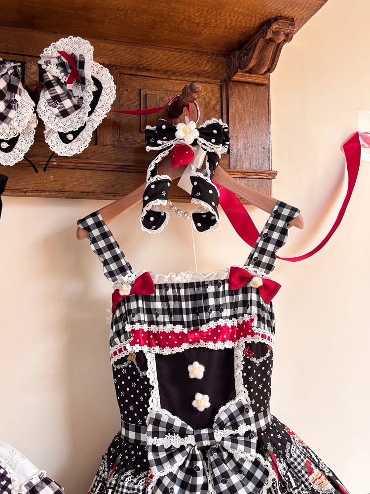 Strawberry Lolita Trim JSK Black Dress White Eyelet Print Cake with Scalloped