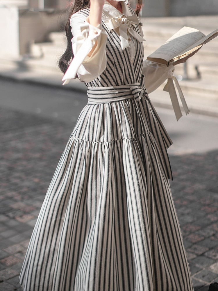 Saum Preppy Elegant in mit Gürtel Bowknot Weiß Schwarz Taille Details Kleid an und Streifen