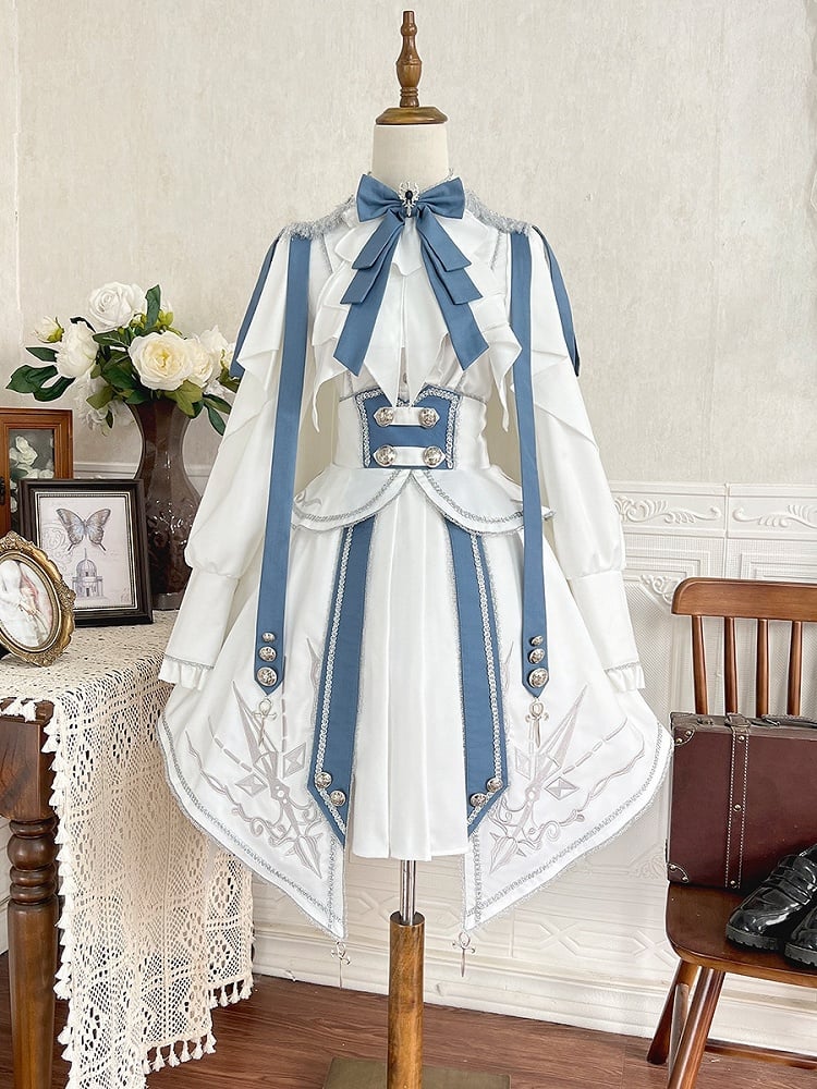 Weiß-blaues Militär-Lolita-Outfit, langärmliges Oberteil + Korsettgürtel, hoch taillierter Rock