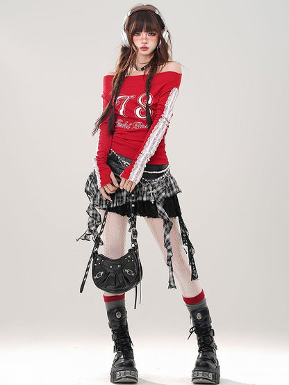 赤い文字のオフショルダーネックライントップ、レースアップリケスリーブ