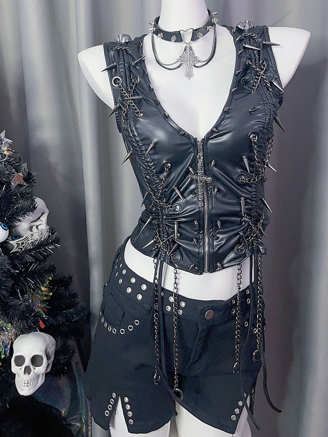 ブラックの留め具とスタッドで飾られたジッパークロスチャームスケルトンY2K