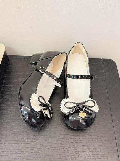 Top Lolita Janes Sweet in Bow Mary with PU Black