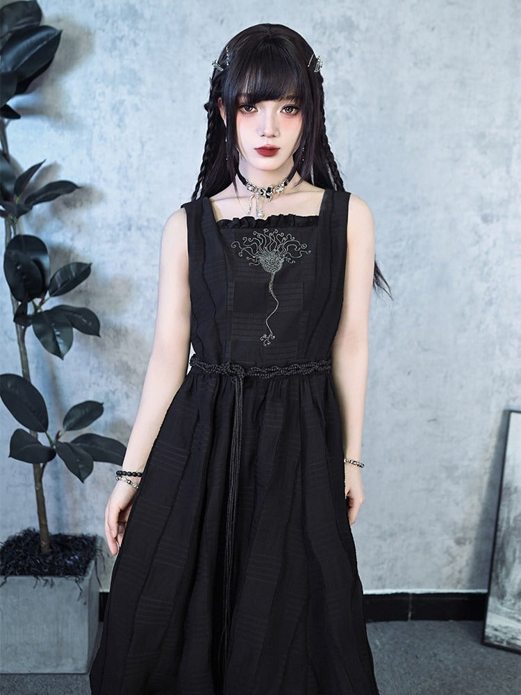 Black Square Neck Sleeveless Dress Sea Lily Embroidery