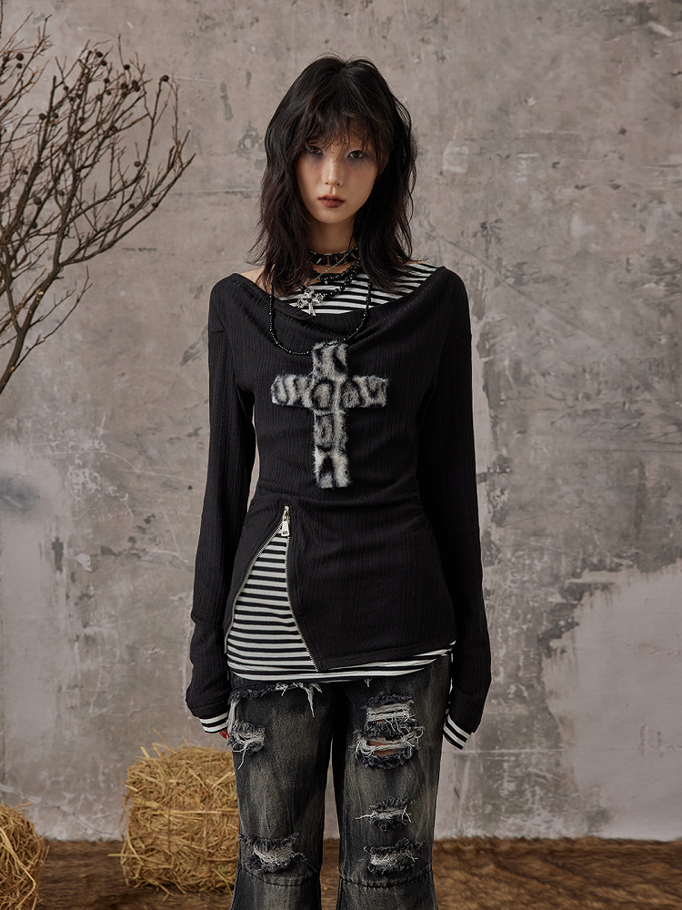 With Two-Piece Knit Detail Leopard Faux Punk Zipper Patch Black Top Cross