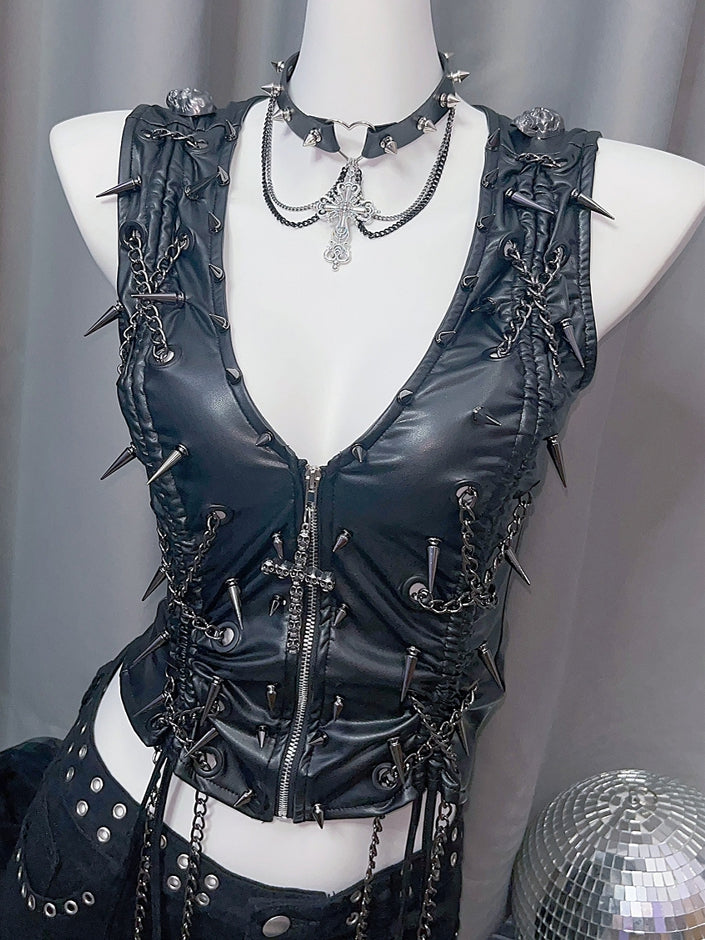 ブラックの留め具とスタッドで飾られたジッパークロスチャームスケルトンY2K