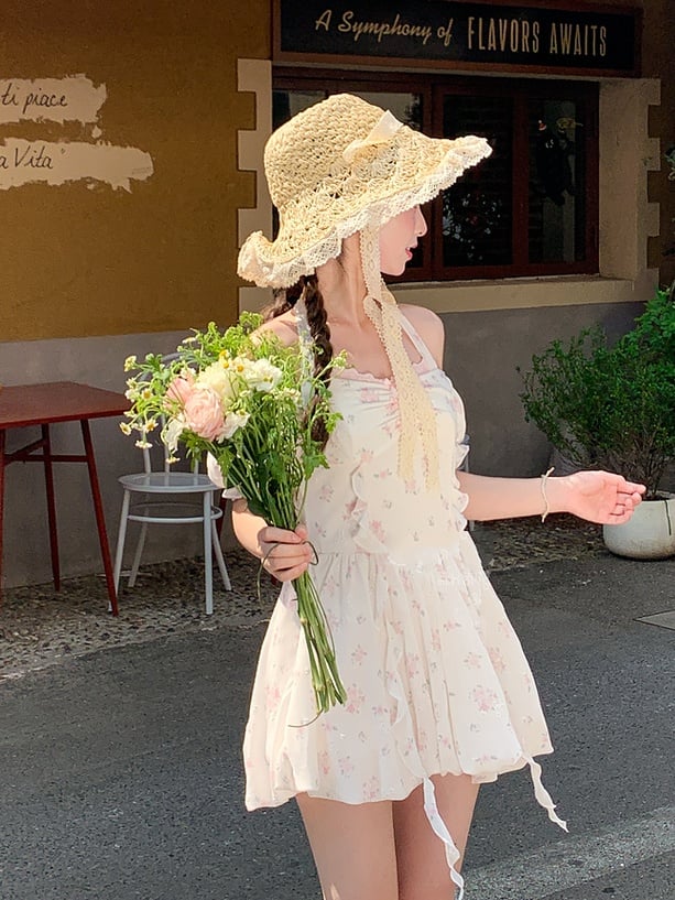 Süßes weißes Baskenkleid mit Puffärmeln und Neckholder und Blumenmuster