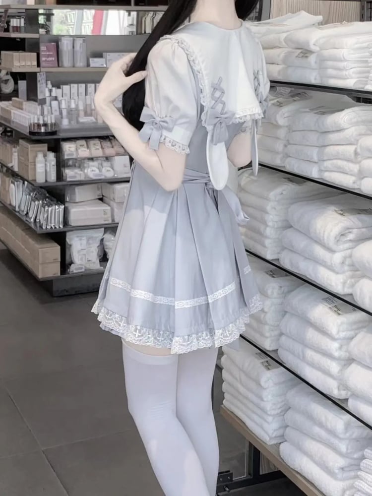 Kleid mit Hasenohren-Design, Matrosenkragen, Shorts mit Rüschenbesatz, Fliege