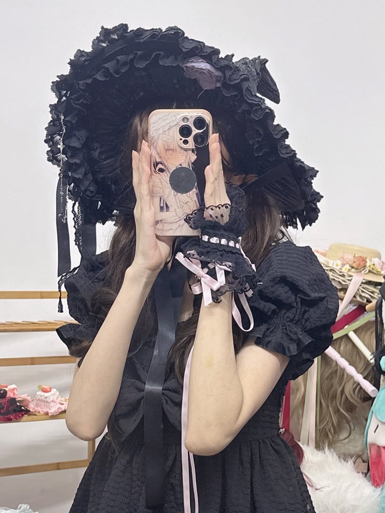 Witch Hat Details Roses Black/Green Lace Chains Black Large