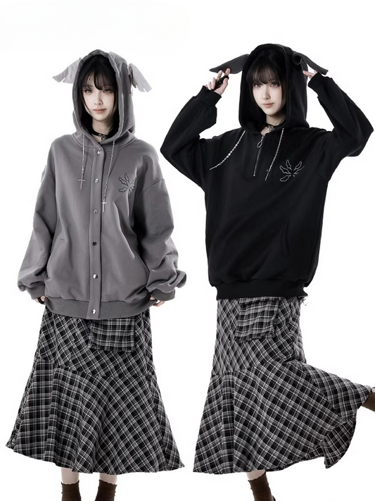 アンクル丈の黒と白のチェック柄ポケット付きマーメイドスカートディテール