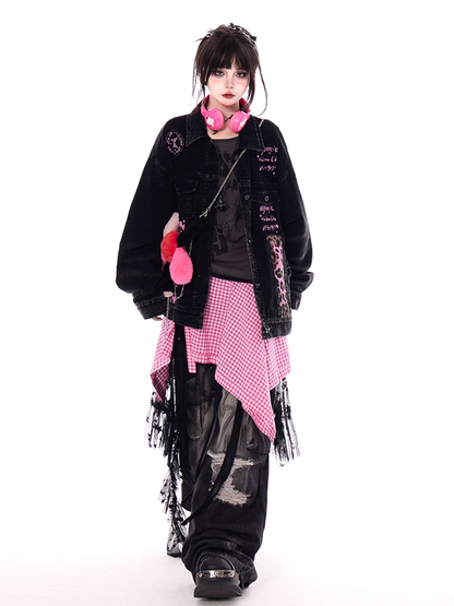 Jeansjacke, verblasste Waschung, Vintage-Kragen, rosa Leopardenmuster, schwarzes Hemd