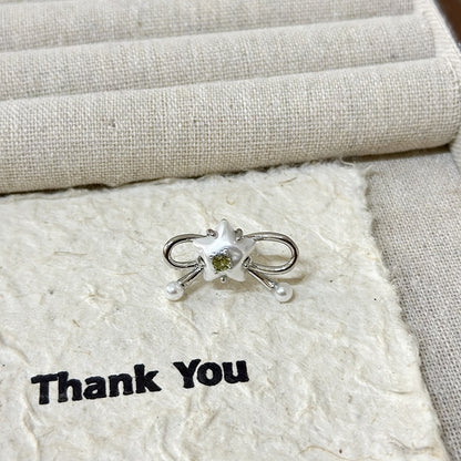 Creamy White Bow and Star Ear Clip