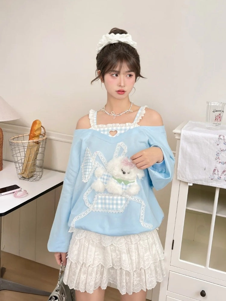 Zweiteiliger Top mit Cut-Out-Schulter und Kunstplüsch, Welpenspitze, verziert mit blauem Karomuster