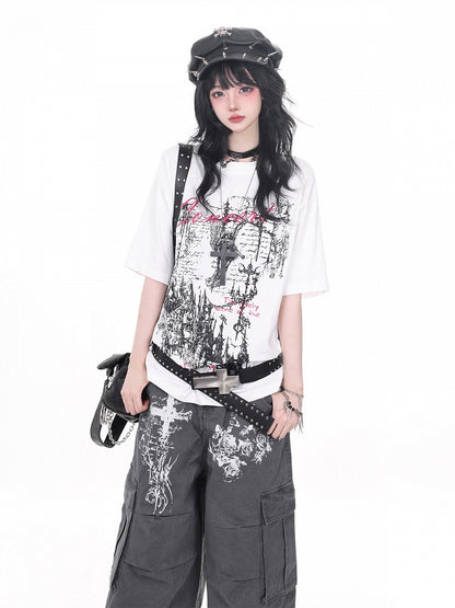 Gothic Print White Tee with Crew Neck and Short Sleeves - KNOW8 Online Shop