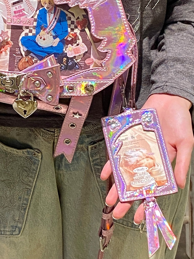 ピンクホルダー PUバッジ 愛らしい猫の足跡デザイン カードレーザー