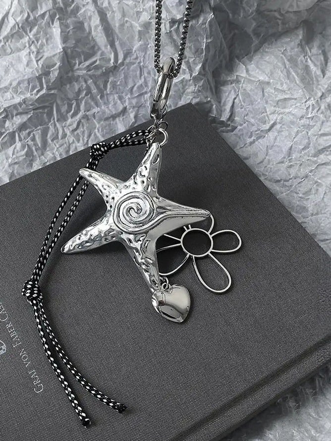 Silver Heart Star Keychain - Kiwi Store
