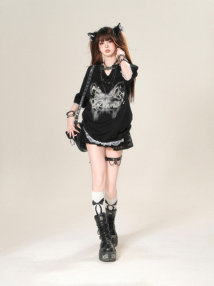 Mintgrünes/schwarzes/weißes T-Shirt mit V-Ausschnitt, Herzschnalle, Perlendetails und Spitzenbesatz