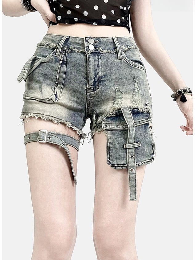 Design – Raw Bittersweet – Shorts mit Used-Look-Saum in Blau