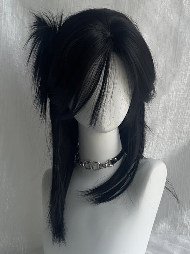 Schwarze, über der Brust lange, glatte Kunsthaarperücke mit Pony