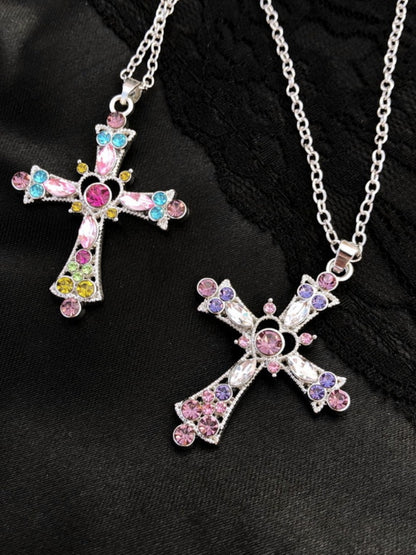 Halskette mit Kreuzanhänger in Neon-Regenbogen/Lila mit Strasssteinen