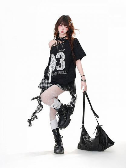 Lace-up Black/White Cutout Shoulder Letter Embroidery T-Shirt Shoulder Detail at