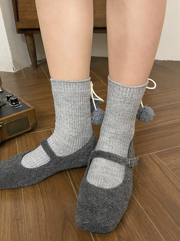 ポンポン付きホワイトスイートカーフソックス