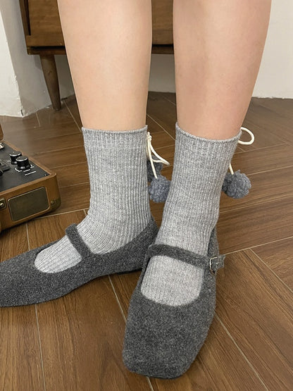 ポンポン付きホワイトスイートカーフソックス