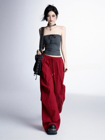 ストラップレス/ノースリーブトップとグレーのストライプが魅力的なクロップド丈ブラック