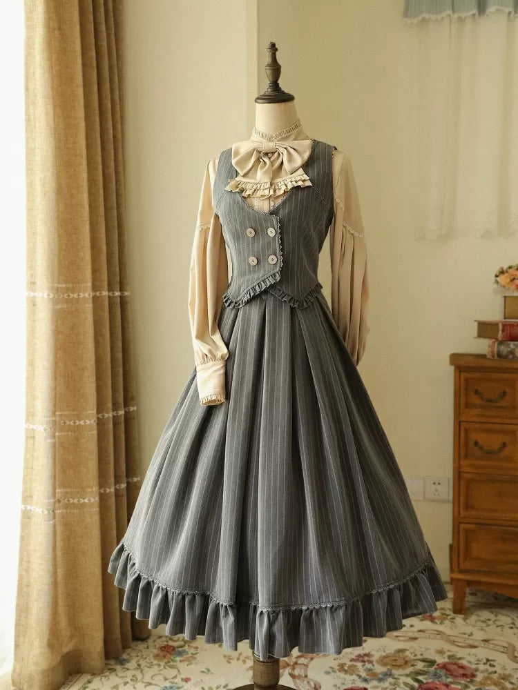 クラシックなVネックベスト グレーストライプ柄