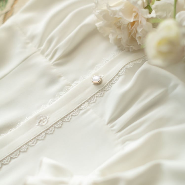 Vintage White Stand-Collar Long-Sleeve Shirt