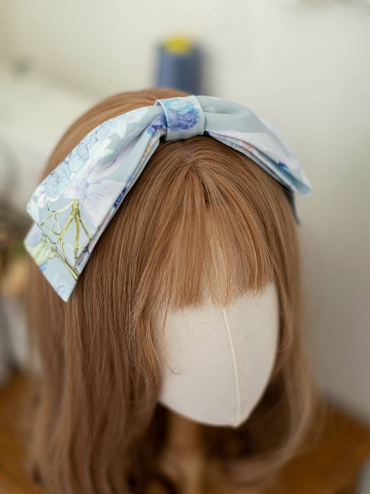 Classic Lolita Dress with Blueberry and Hydrangea Print