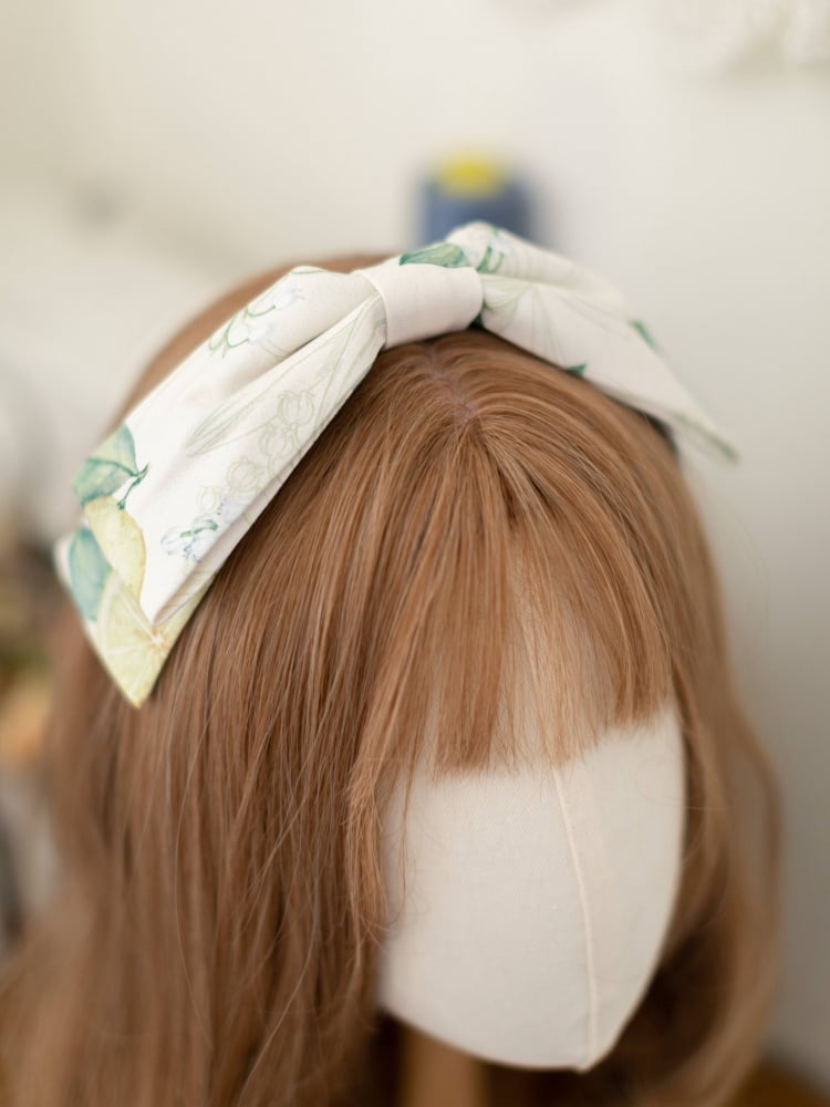 黄色と緑のレモンのエレガントなクラシックロリータドレス