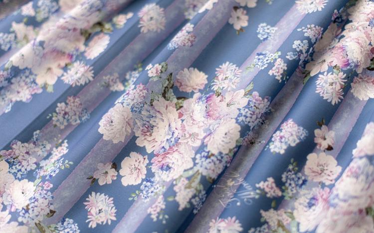 Blaues Blumenkleid, eleganter Pulloverrock mit hoher Taille