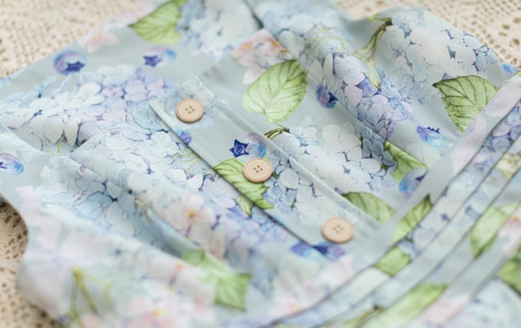 Classic Lolita Dress with Blueberry and Hydrangea Print