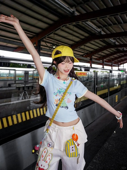 mit Halskette Cartoon Mädchen Print Blau Rundhals Cropped T-shirt Kostenlos