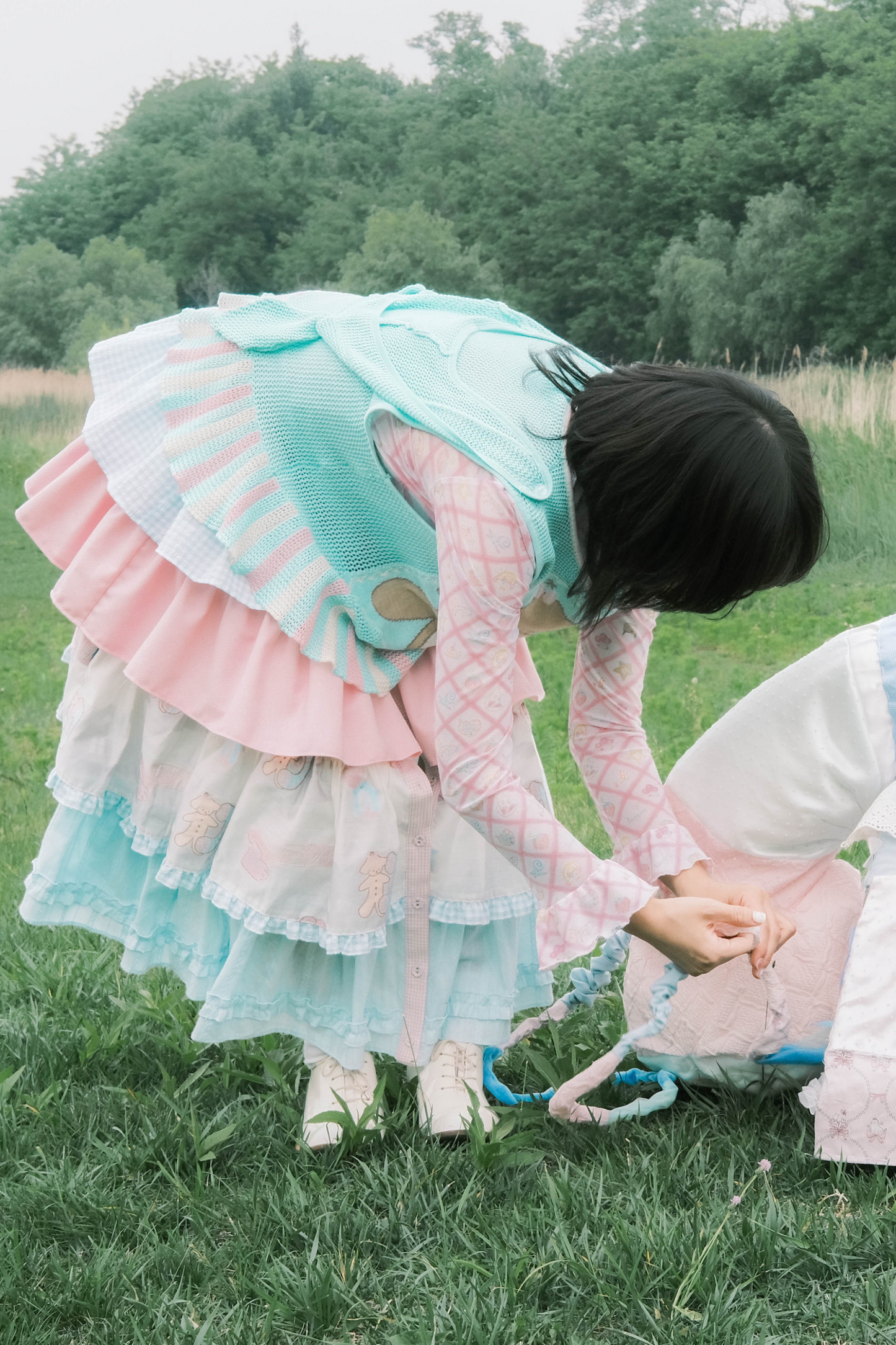 カラフルに揺れるフリルタワースカート