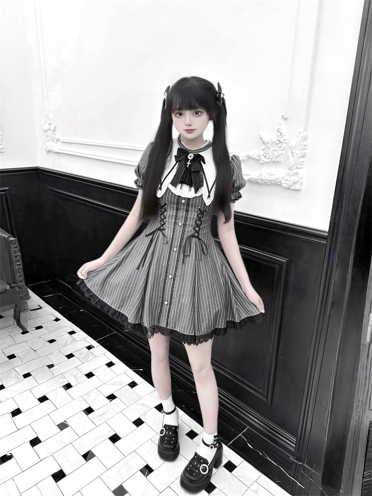 Rhinestone Embellished Jirai Kei Black Bow Cross Charm Hairclips