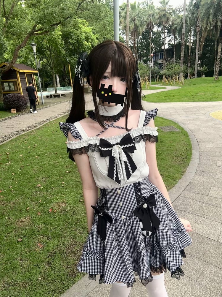 High-Waist Black Cutout Cross with Top Jirai / Plaid Kei Alt-Moe Halter Skirt Shoulder