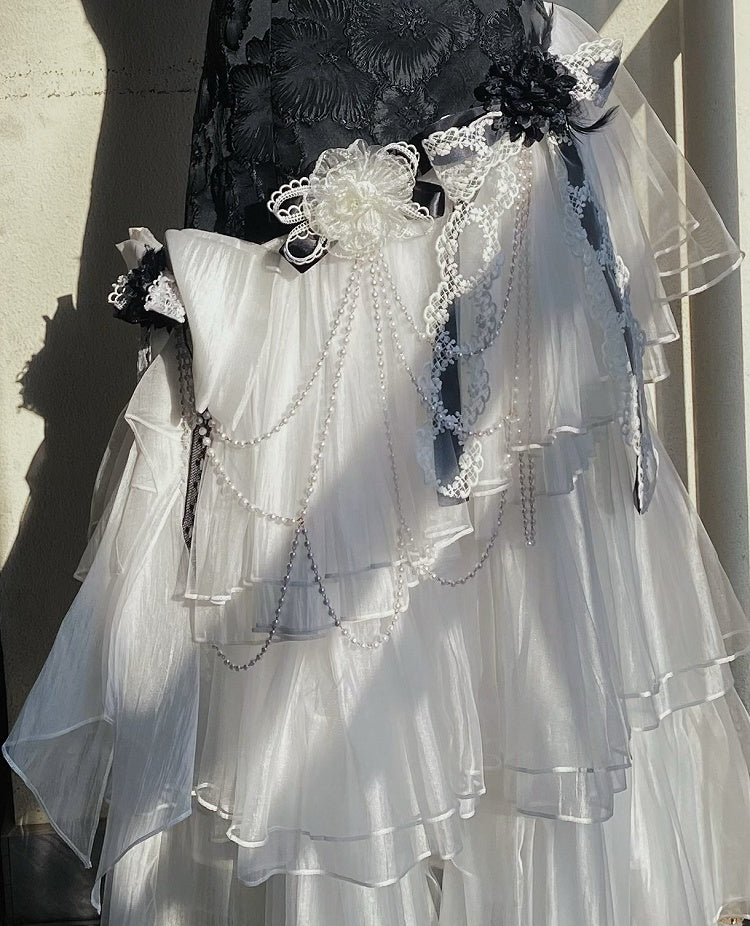 クラシックなJSK、エレガントなレイヤードフルチュール、スリムボディス、ジャカードヘム、ホワイトロリータ、ブラックフィット、フローラルセット