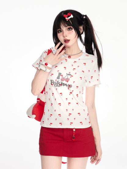 ホワイト オールオーバー チェリープリント ラインストーン レター Tシャツ