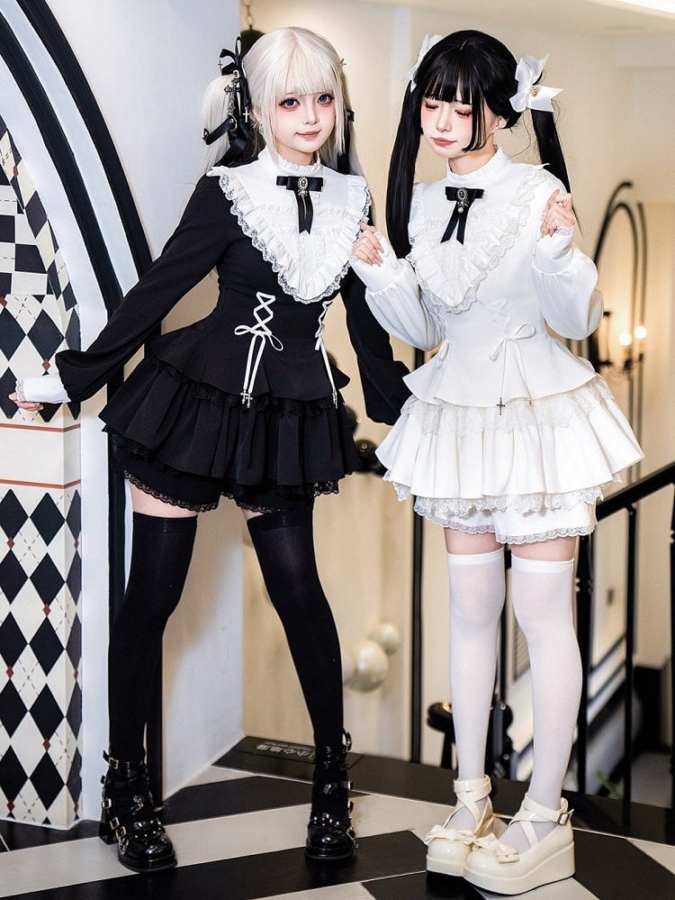 ストラップチャームドレスゴシックホワイトフリルロリータネックラインレースアップクロス