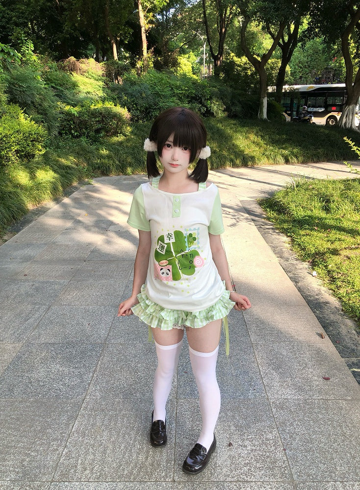 Print with Clover Wide White Sweet Colorblock Green T-shirt and Lucky Neckline
