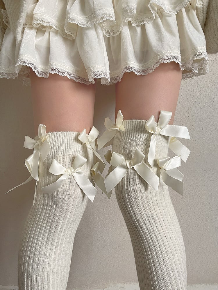 Knee Creamy Warm Bow Stockings Decorated Over White/Black