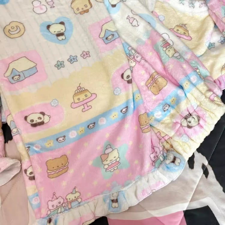 Buntes, dickes Pyjama-Set mit Peter-Pan-Kragen