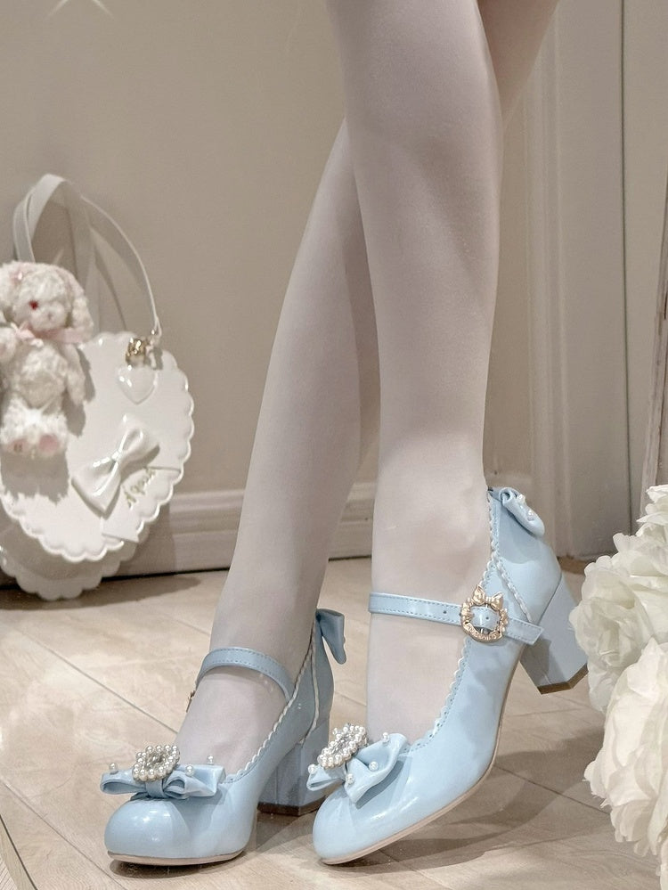 ラウンドメリートゥ、ロリータラインストーンとディテールがあしらわれたリボン結びのジェーンズビーズのブルーシューズ